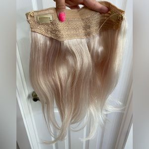 Never worn halo hair extension blonde Easy Youth